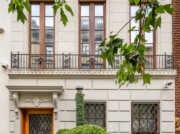 180 East 75th Street image 1 of 23