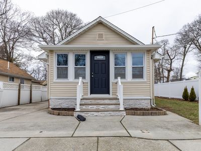 83 Stevens Street, Freeport, NY, 11520