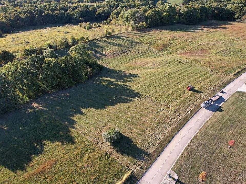 2nd image of 91 Red Ridge Dr