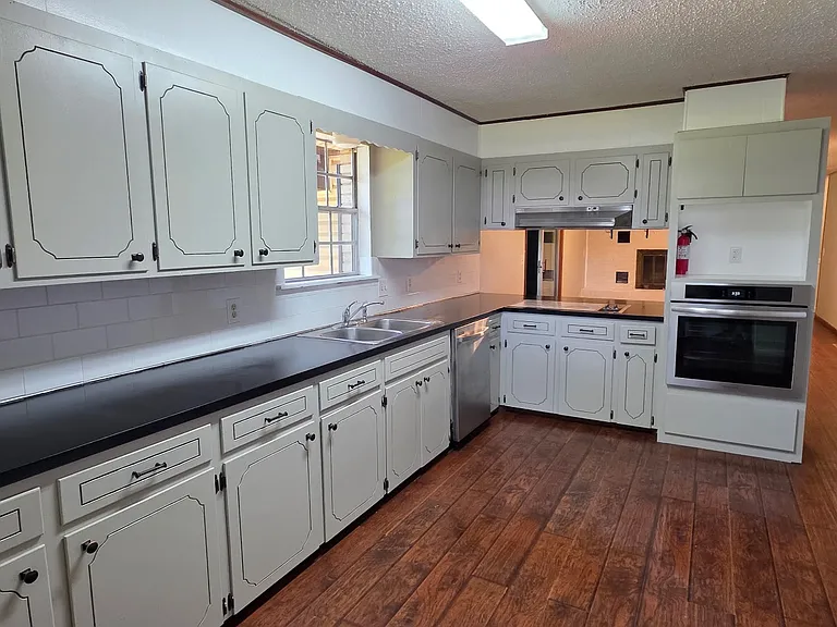 3320 E Heritage Pkwy — Photo 7