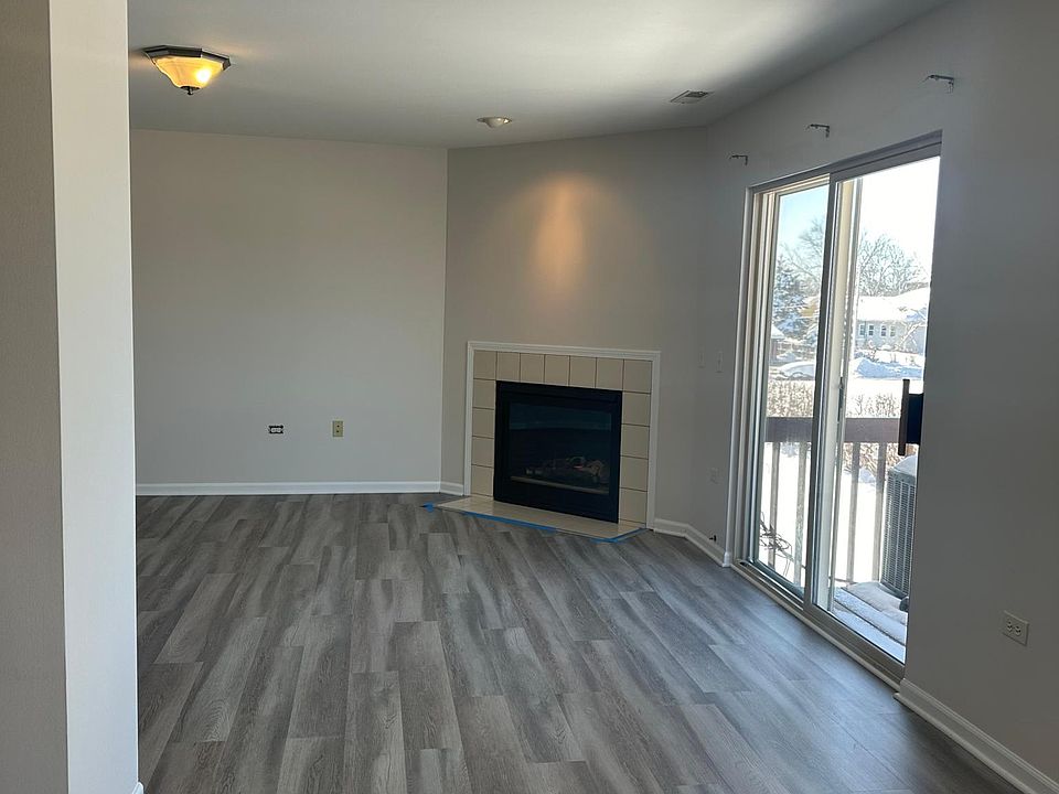 549 Central Parkway Rd Woodstock IL Zillow