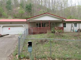 1800 Runyon Branch Rd, Pinsonfork, KY 41555