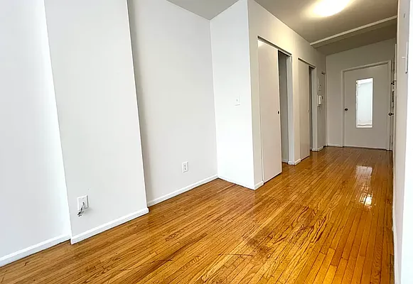 Rented by J PRESTON AND ASSOCIATES INC | media 8