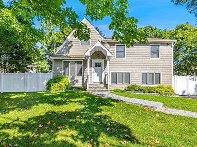 5 Ruby Lane, Huntington Station, NY, 11746