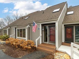 140 Plum Cove Dr, Galena, IL 61036