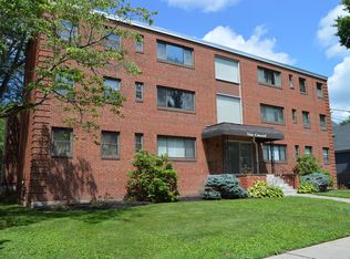9 Concord St APT B4, West Hartford, CT 06119