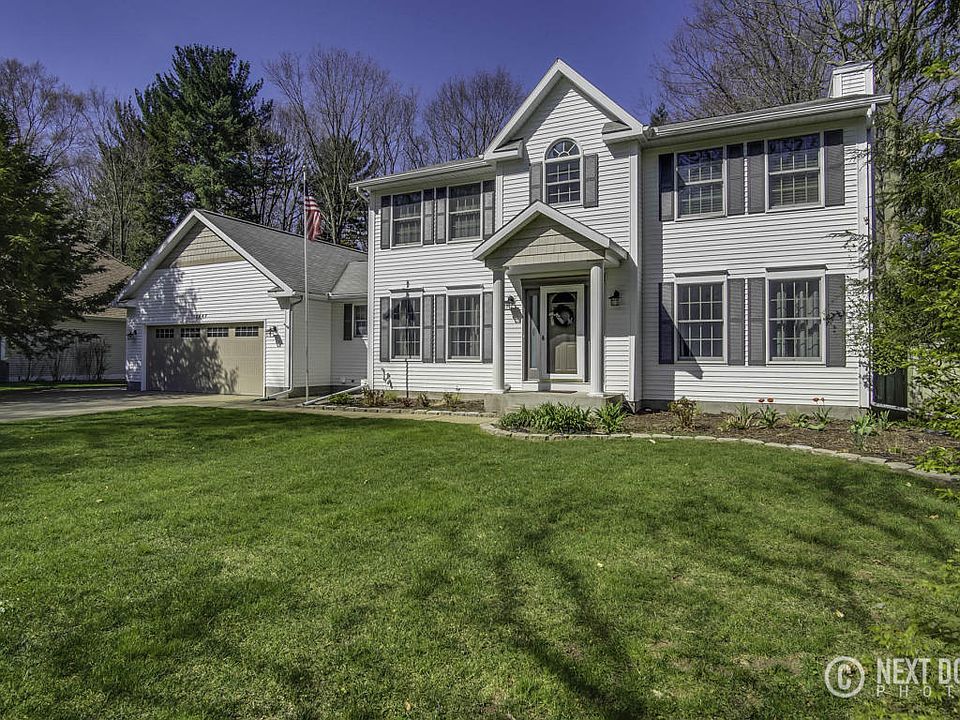 1st image of 13547 Forest Park Dr