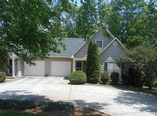 72 39th Avenue Dr NW, Hickory, NC 28601