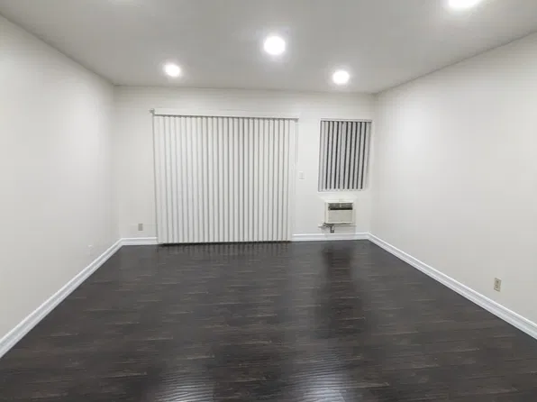 8571 La Salle St Unit 49, Cypress, CA 90630