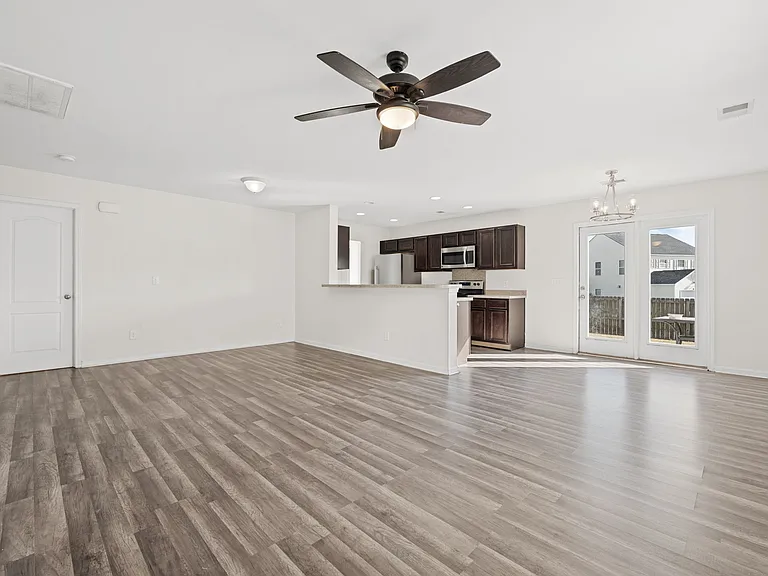 232 Coosawatchie St — Photo 8