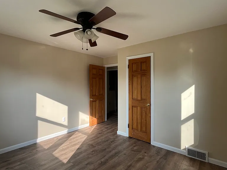 27 Woodland Rd — Photo 13