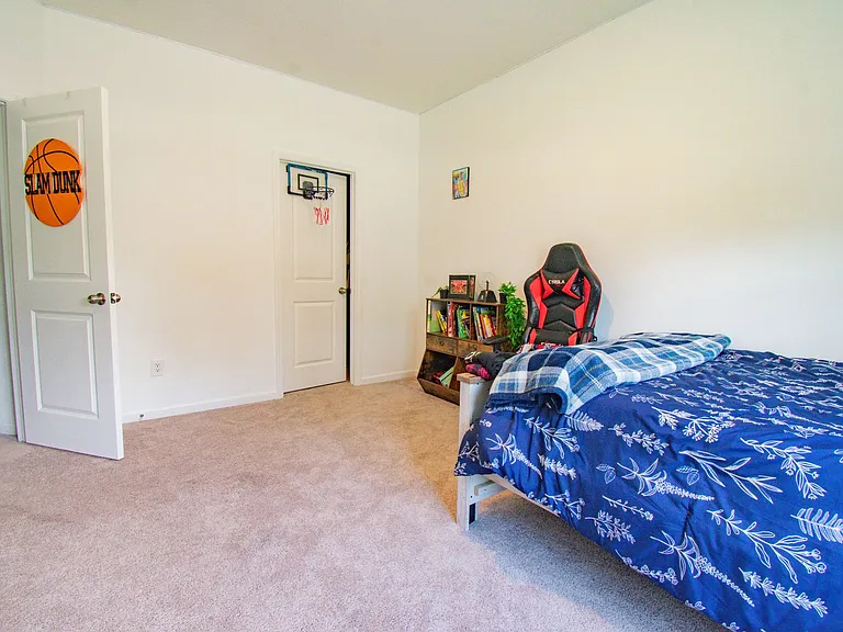 131 Cayden Pl — Photo 17