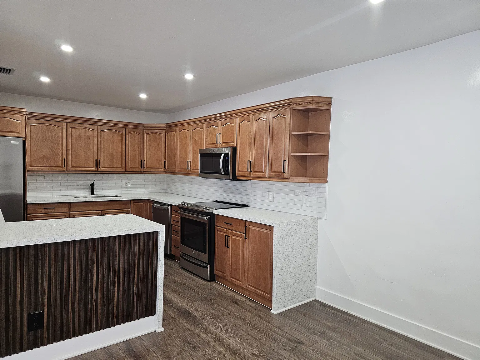 6824 SW 16th Ct — Photo 2