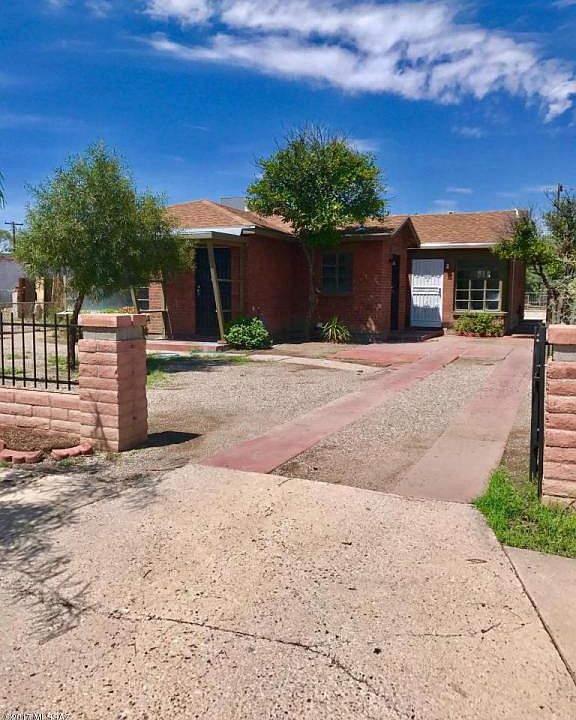 1st image of 239 N Grande Avenue Studio