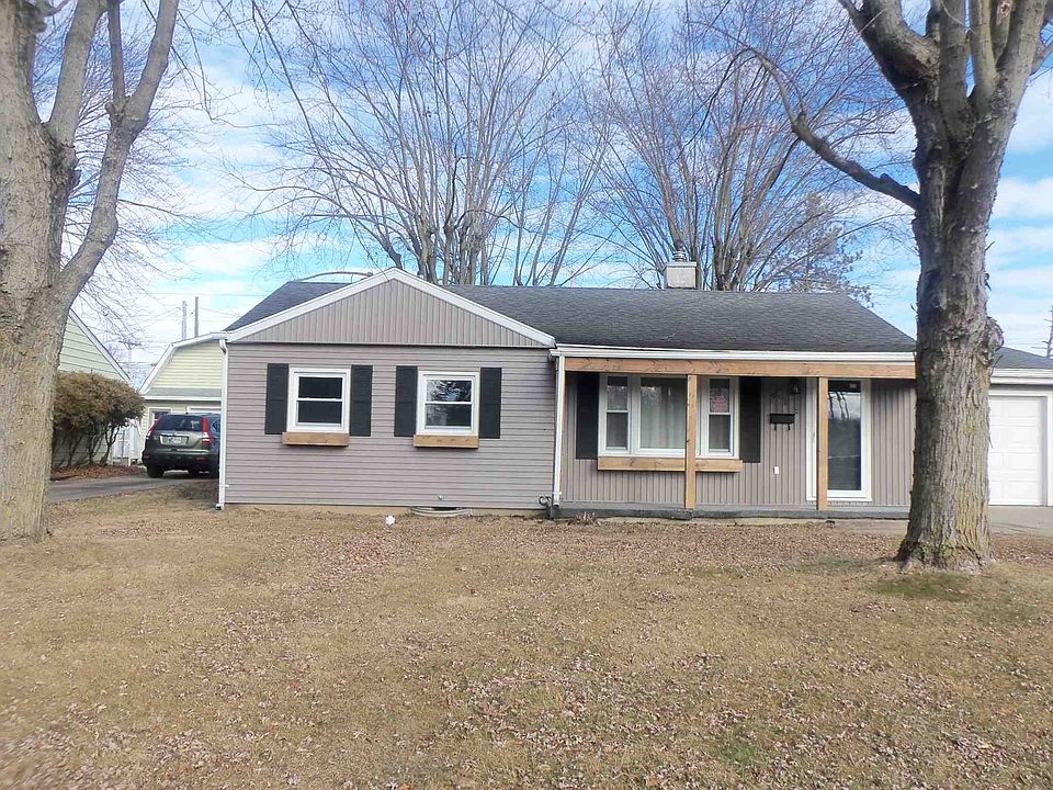 1st image of 981 Rosewood Dr