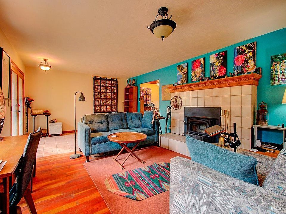 1st image of 17750 Barbizon Lane