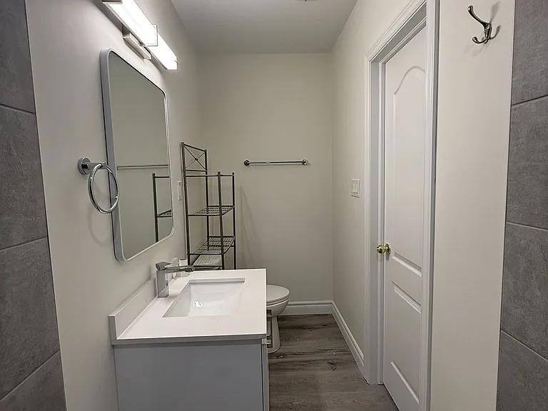 43 Oak Ave — Photo 24
