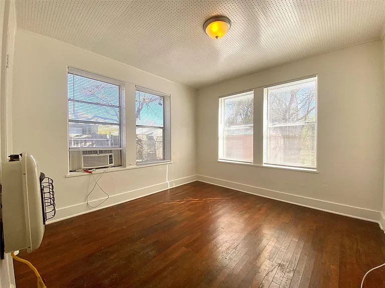 5009 Avenue G #A — Photo 10