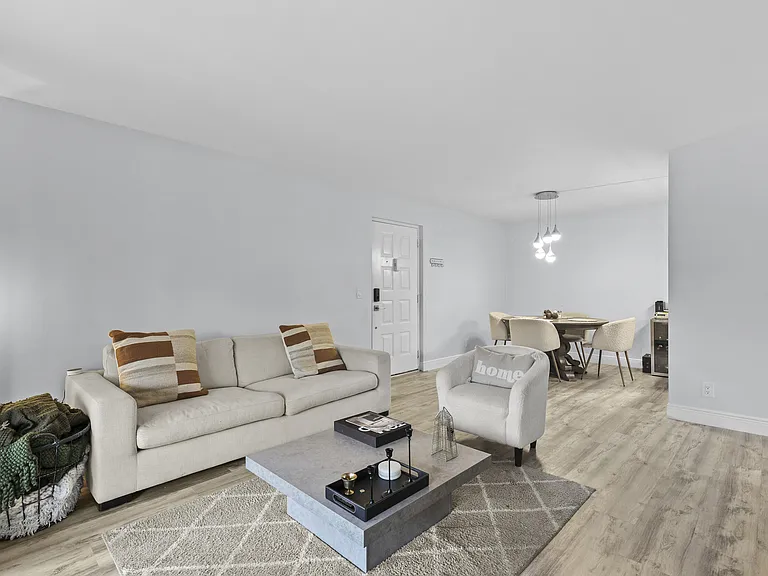 629 Sea Pine Way #D2 — Photo 12