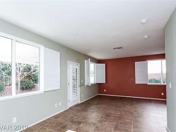 4th image of 1105 Aspen Cliff Dr