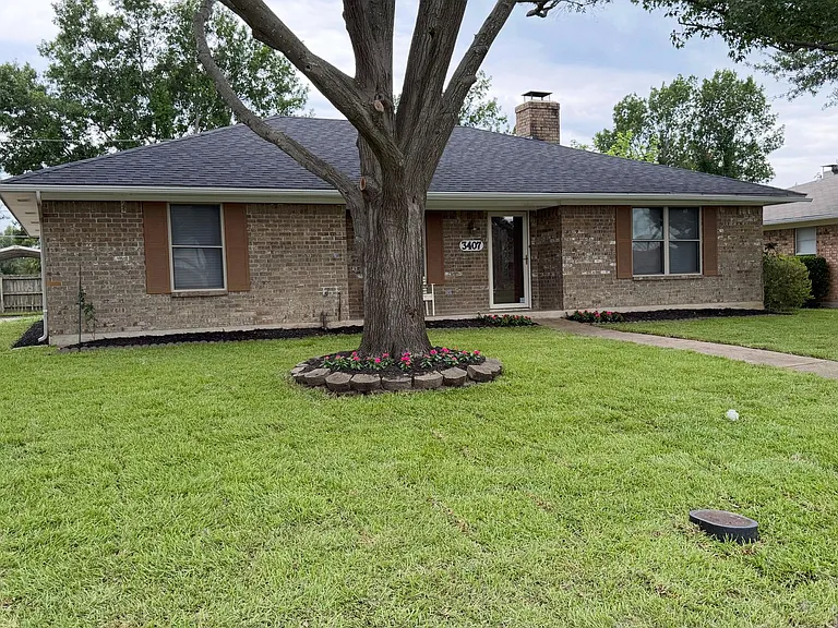 3407 Tipps Dr — Photo 2