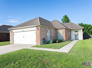 2925 Nicholson Lake Dr, Baton Rouge, LA 70810