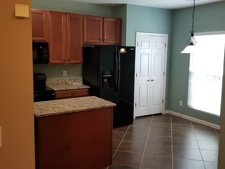 7908 Oakfield Grv — Photo 6