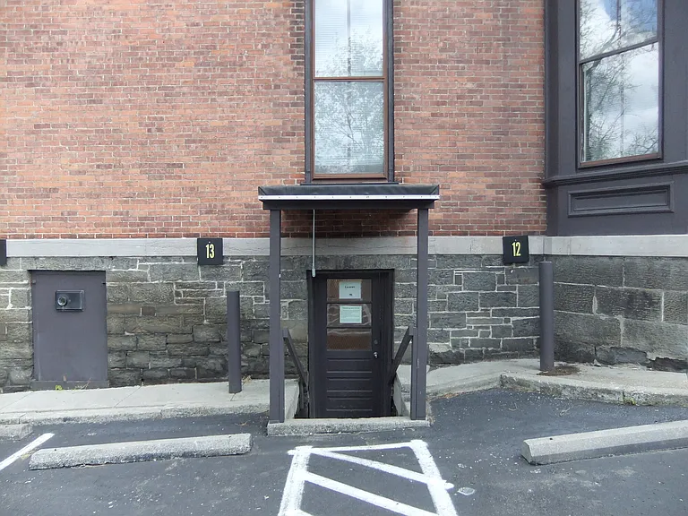 705 E Buffalo St — Photo 49