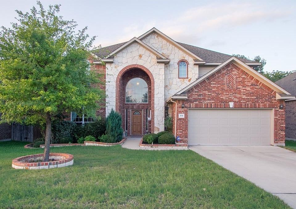 1st image of 304 Walsh Glen Dr