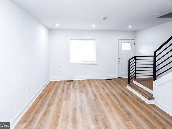 5th image of 226 34th St NE