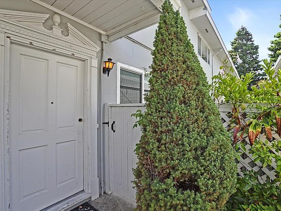3rd image of 2022 Trousdale Dr #7