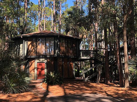 5th image of 2054 Deer Island Rd