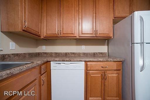 5th image of 4434 Bonnell Dr NW APT D