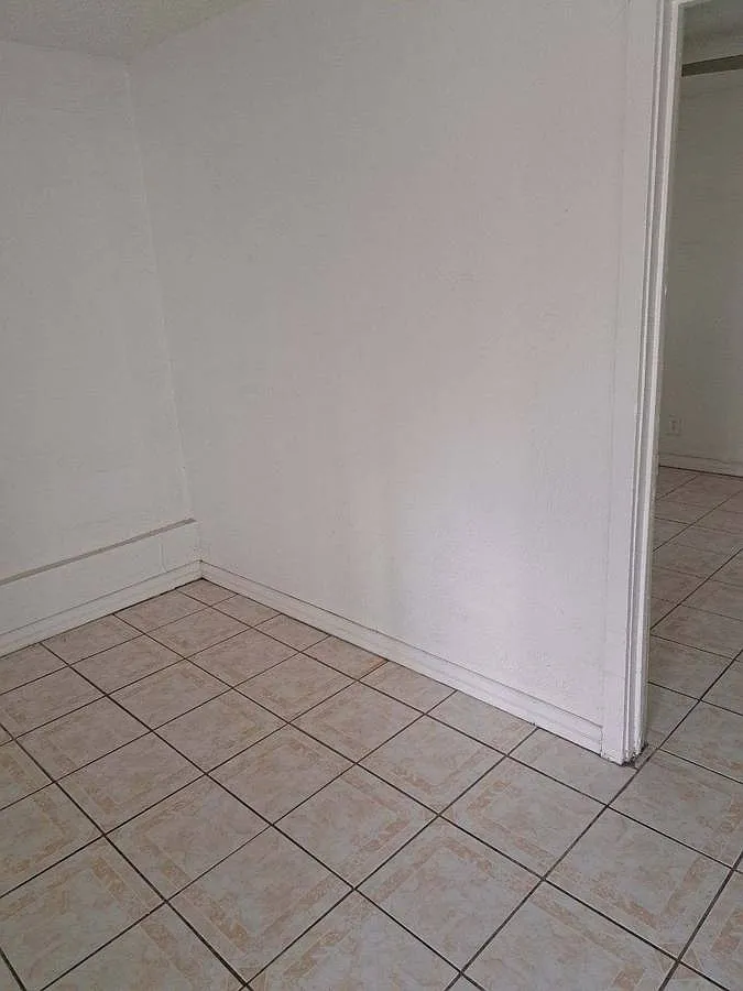 1 bed, $995 — Photo 4
