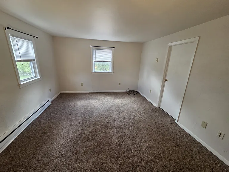 130 Karen St #4 — Photo 14