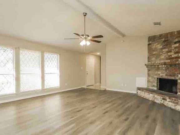 4th image of 3415 McKinley Ln