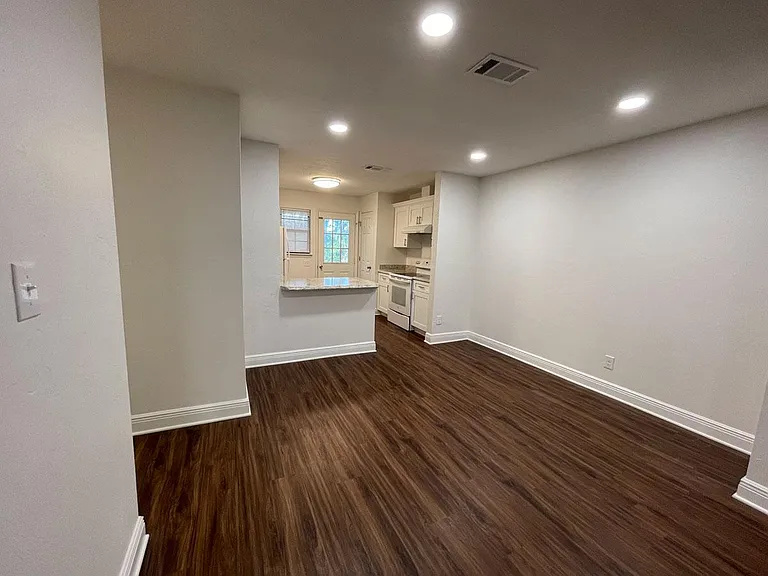 3720 Donovan Dr #C — Photo 14