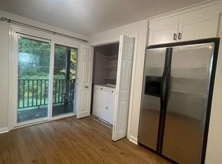 3 Philbrick Ln APT 3, Kittery, ME 03904