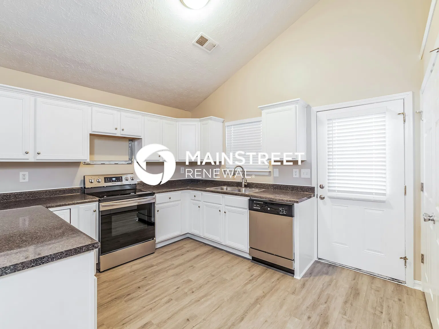 7924 Grandmeadow Ln — Photo 4