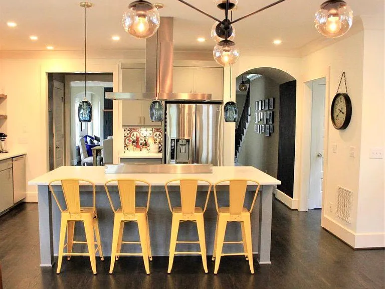 1481 Pine St NW — Photo 3