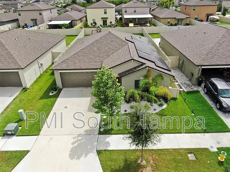 15407 Miller Creek Dr — Photo 2