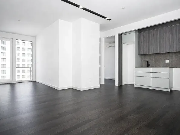 225 Winthrop Avenue image 1 of 19