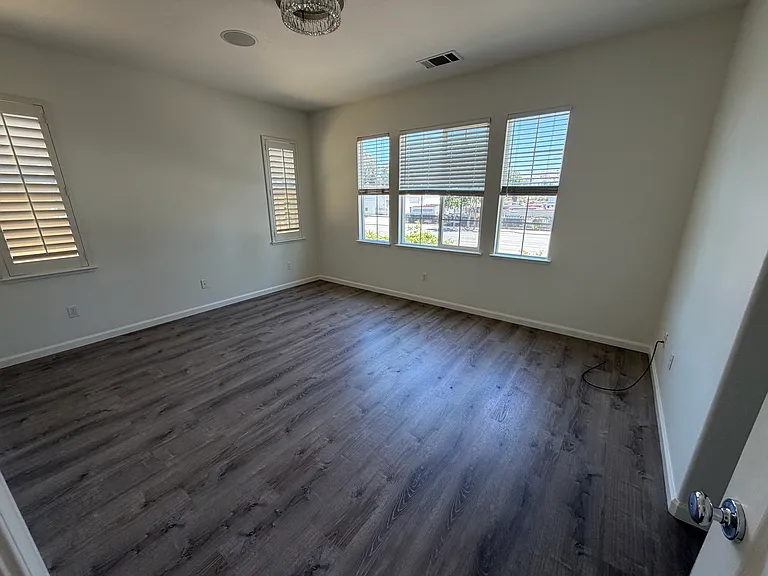 2025 Bright Willow Cir — Photo 11