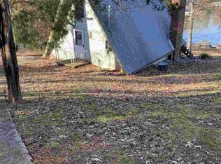 6 Raintree Dr, Eddyville, KY 42038