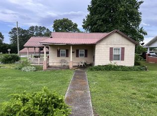 1001 W Main St, Decherd, TN 37324
