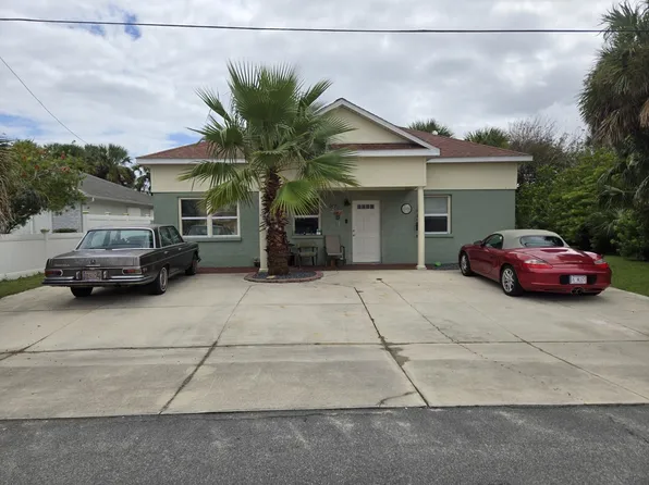 319 N 3rd St, Flagler Beach, FL 32136