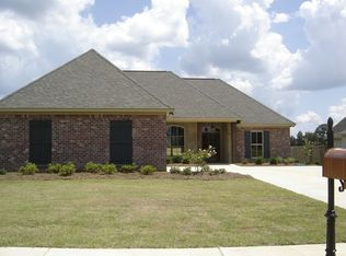 134 Sweetbriar, Canton, MS 39046