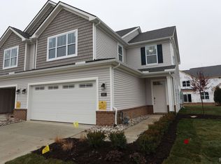 1801 Salt Springs Dr, Saline, MI 48176