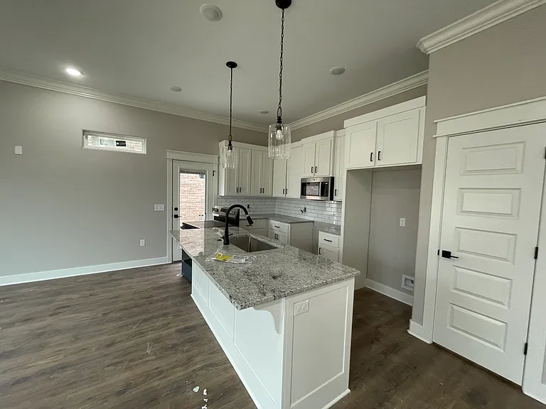 117 Idell Dr — Photo 4