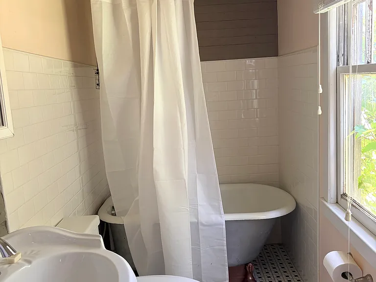 307 Clay St — Photo 13